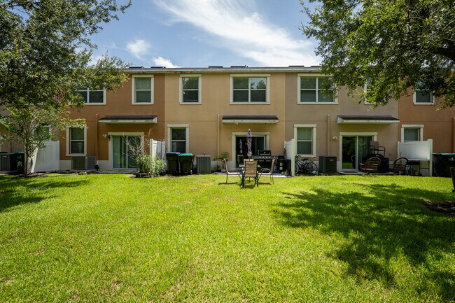 Building Photo - 11191 Savannah Landing Cir