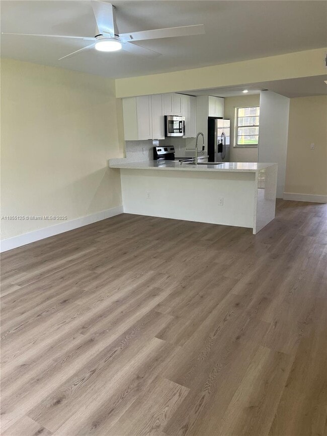 Building Photo - 3490 Foxcroft Rd
