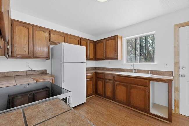 Building Photo - Rural South Valley 4 Bedroom  1.75 Bath 1256/sf