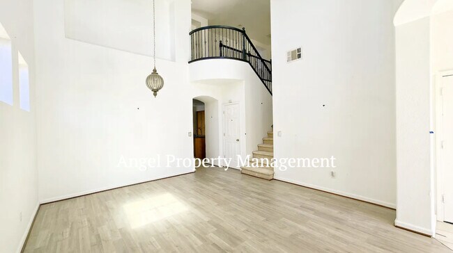 Building Photo - 1475 Garold Ln