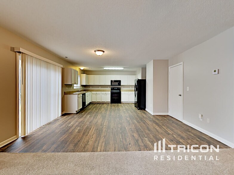 Building Photo - 4332 Stone Mountain Dr