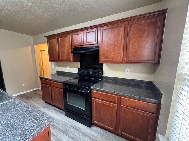 Building Photo - Move-In Ready 3BR Home with Open Living & Large Backyard Leon Valley | 410 & Bandera Rd