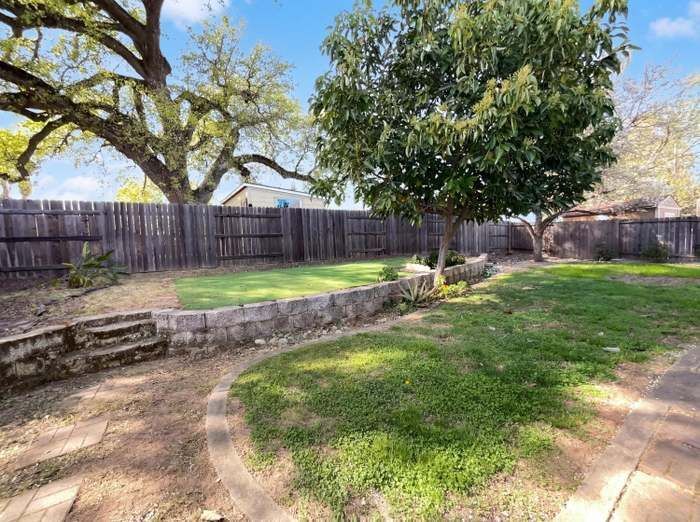 Building Photo - 1041 Shenencock Way