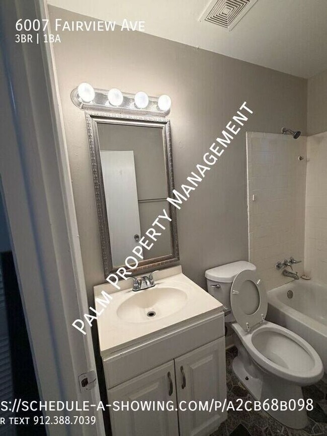 Building Photo - 6007 Fairview Ave