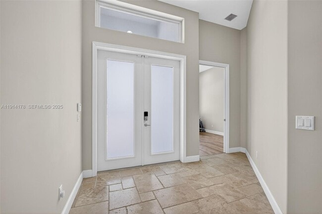 Building Photo - 18369 Mellen Ln