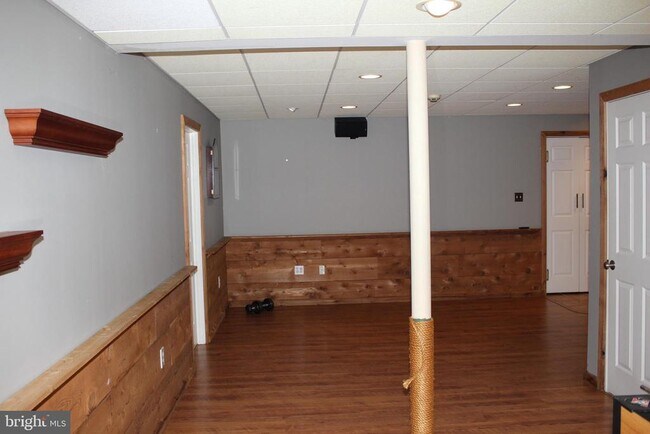 Building Photo - 176 S Patricia Dr