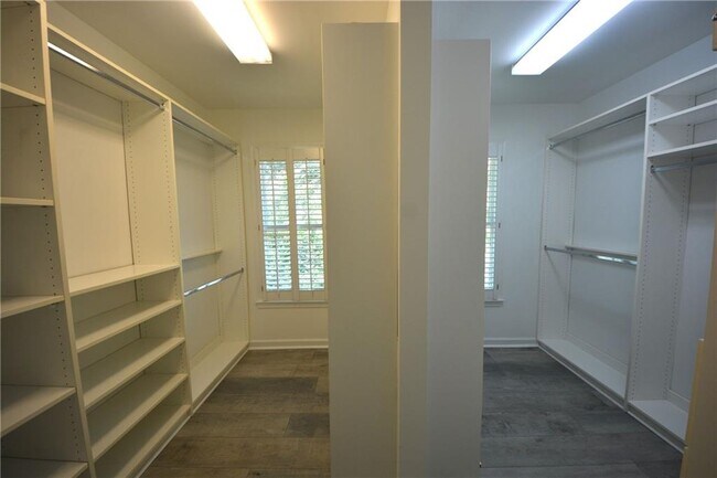 Building Photo - 135 Brightmore Way
