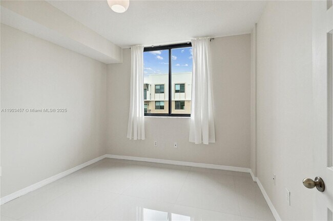 Building Photo - 3590 Coral Wy