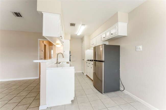 Building Photo - 1322 Dorsetshire Dr