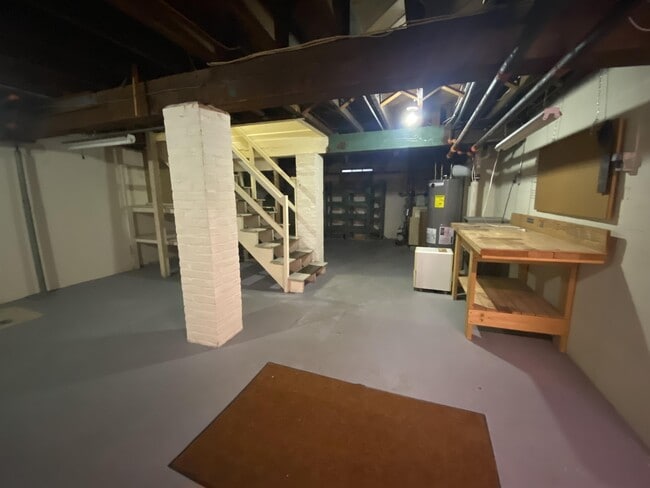 Building Photo - 20 Safe Harbor Village