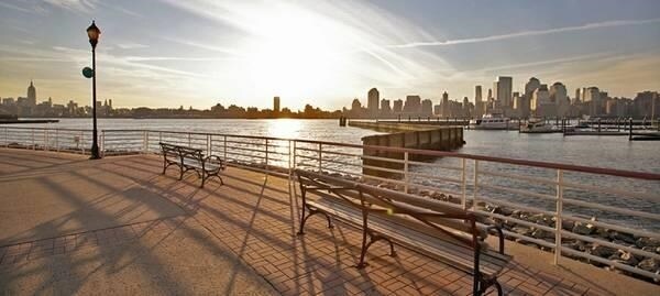 Building Photo - 112 Morris St