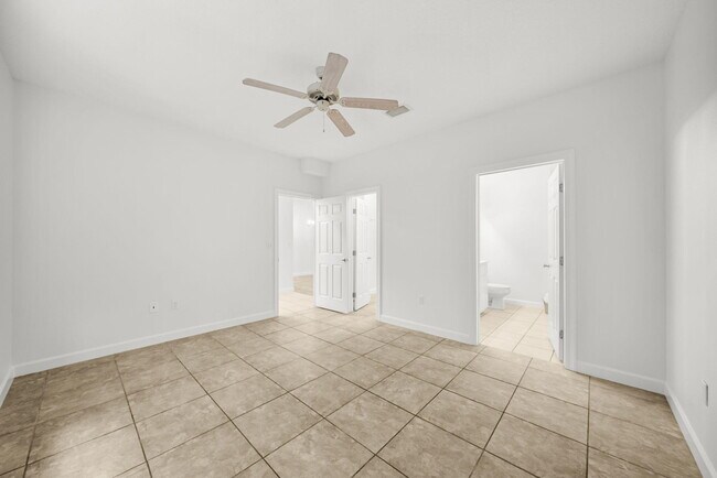 Building Photo - 94 Cll Escada
