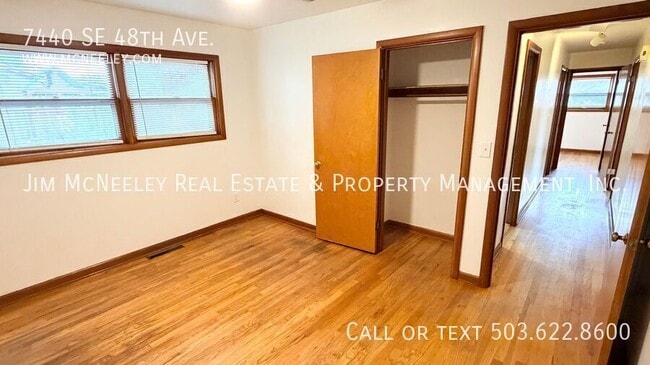 Building Photo - 7440 SE 48th Av