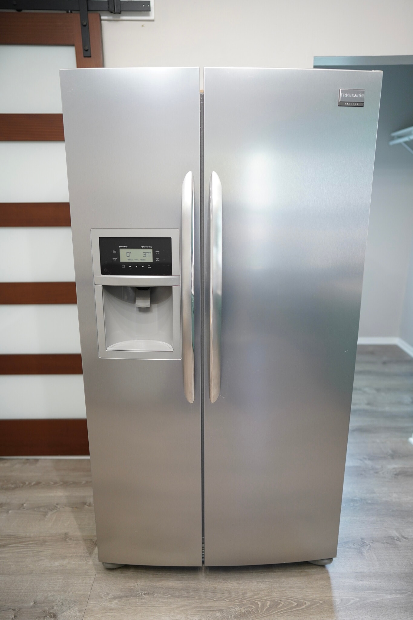Double door refrigirator - 413 19th Ave NE