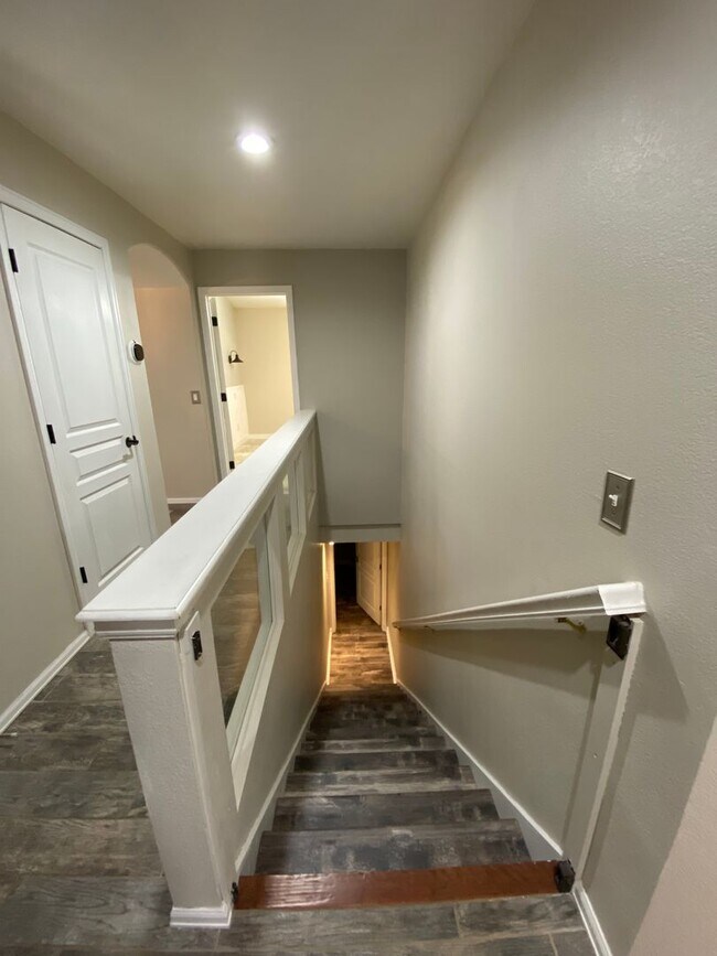 Building Photo - *COMING SOON* Beautifully Upgraded Rancher...