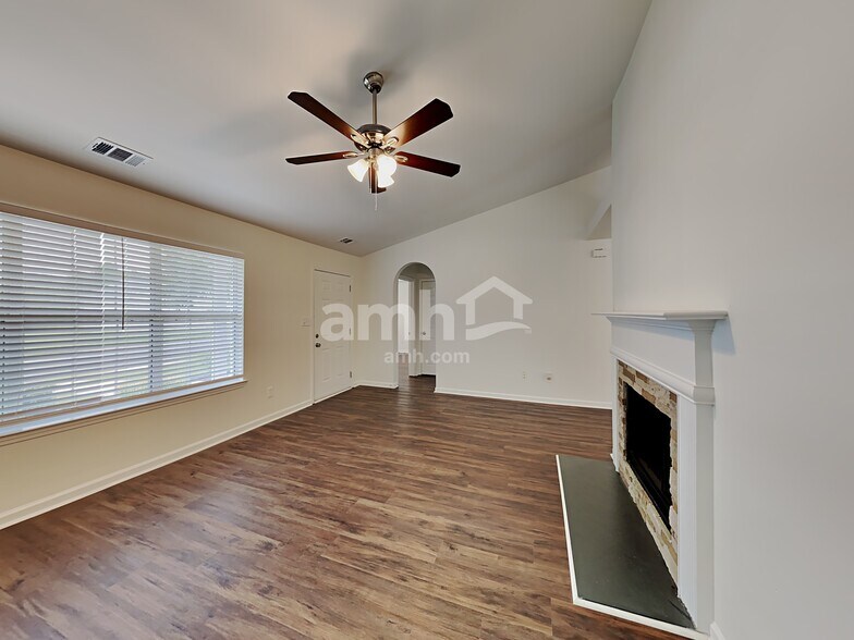 Building Photo - 602 Fairgreen Trail