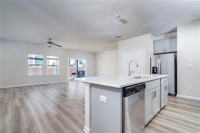Building Photo - 1472 Villageside Ct