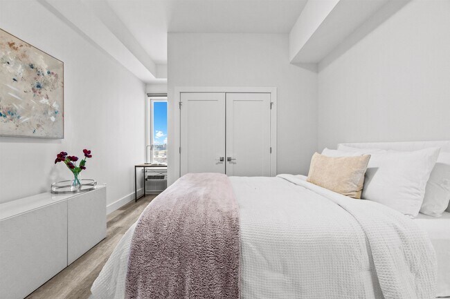 Building Photo - 412 WHITON St