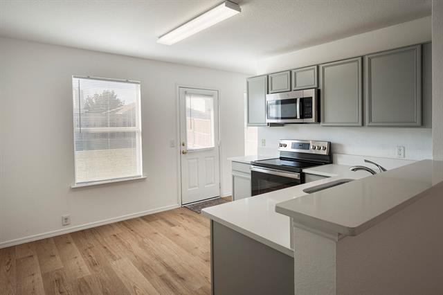 Building Photo - 8924 King Ranch Dr