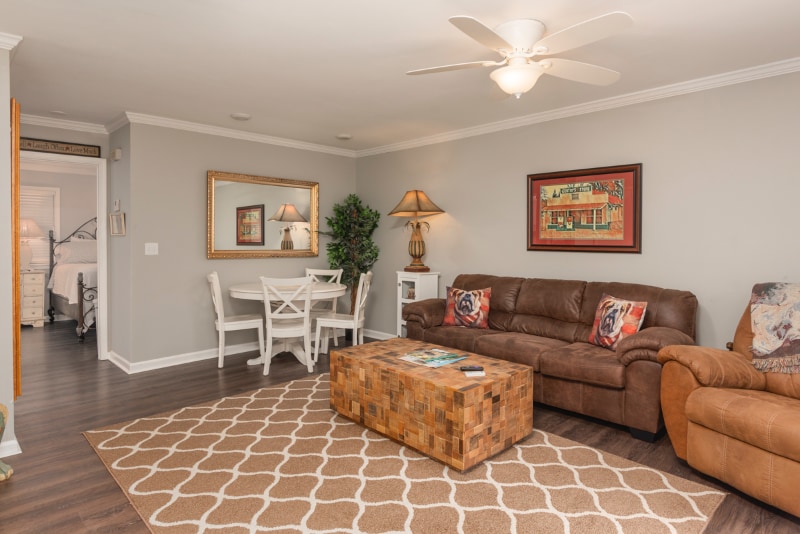 Building Photo - 510 E Gillespie St