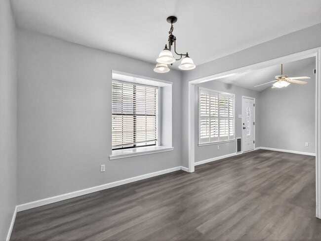 Building Photo - 18270 Stillwood Ln