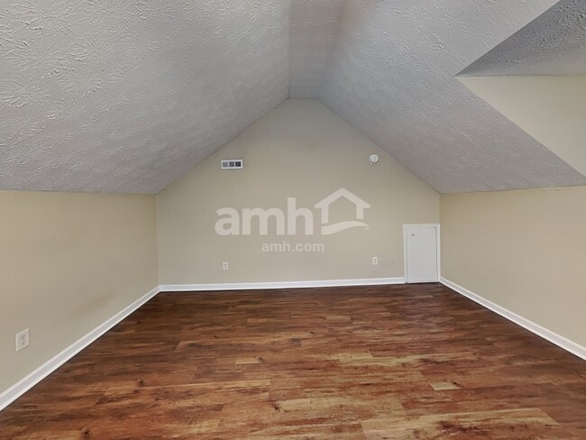 Building Photo - 84 Glen Ridge Dr