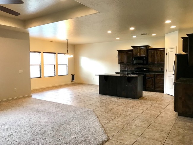 Building Photo - **Beautiful Little Valley Home**
