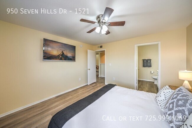 Building Photo - 950 Seven Hills Dr