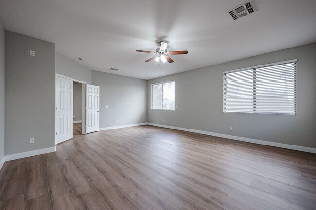 Building Photo - Location! Fully remodelled 4Bed/3Bath Home in Chandler, with pool