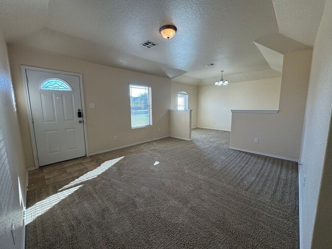 Building Photo - 9901 Diana Dr