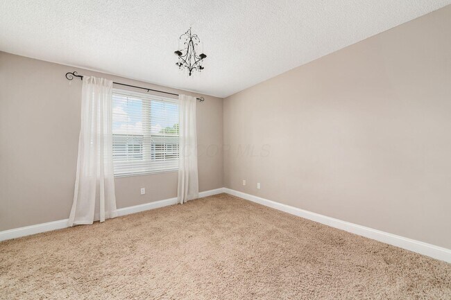 Building Photo - 5052 Stoneybrook Blvd