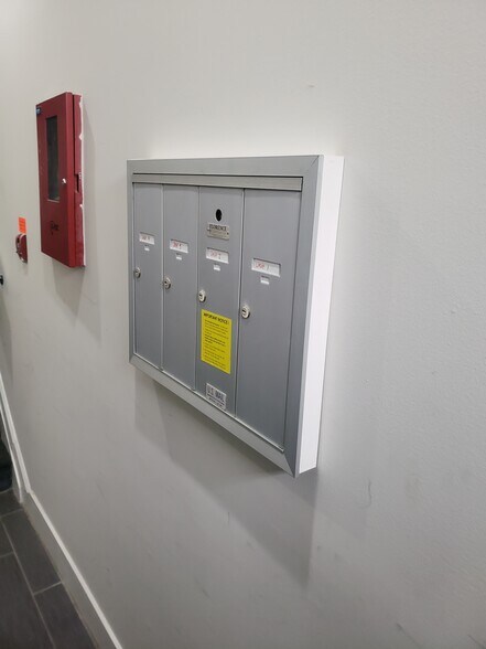 Building Photo - 1322 N 17th St