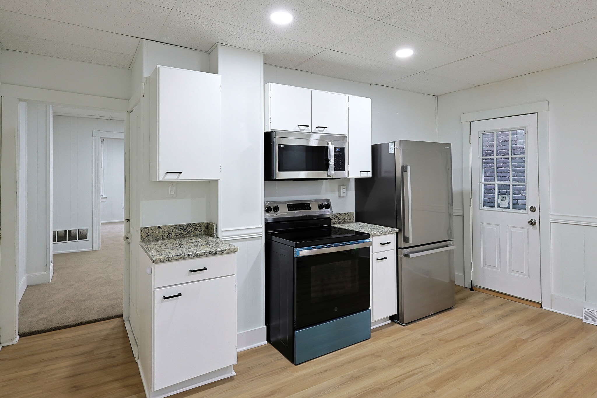 Building Photo - 329 Bedford St