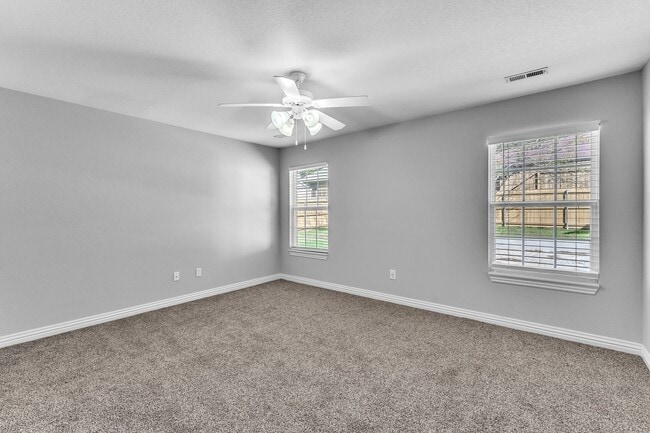 Building Photo - 3/2 Home with EV Charger, Great Outdoor Sp...