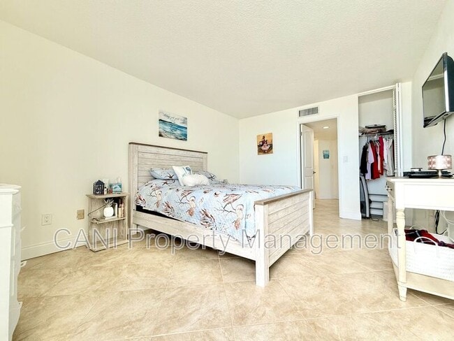 Building Photo - 3047 S Atlantic Ave