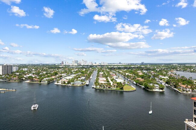 Building Photo - 153 N Seabreeze Blvd