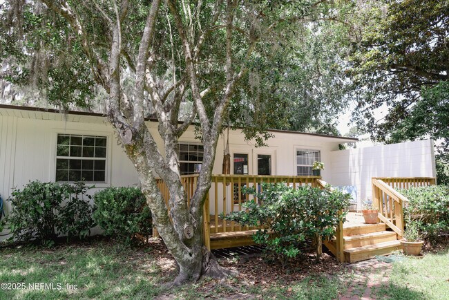 Building Photo - 1345 Orange Cir S