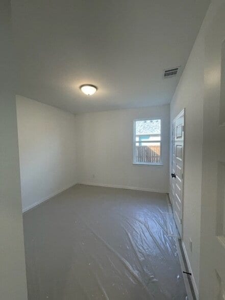 Building Photo - 2099 Roquette Dr
