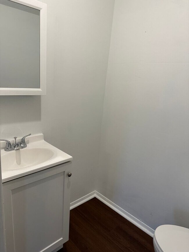 Building Photo - 3101 Oliver St