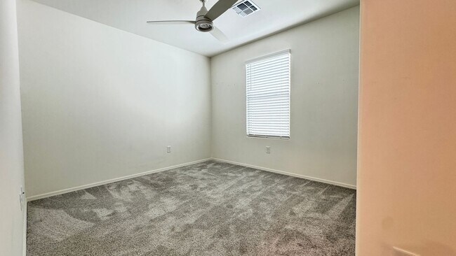 Building Photo - North Central (Mountain and Prince)  2 story, 3 bed, 2.5 bath home with 2 car garage!