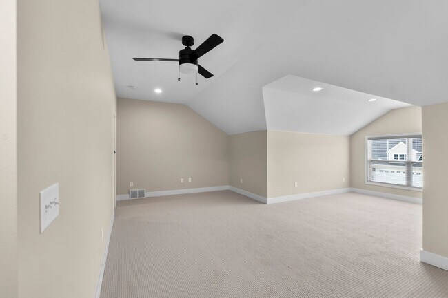 Building Photo - 2272 Heywood Mdws
