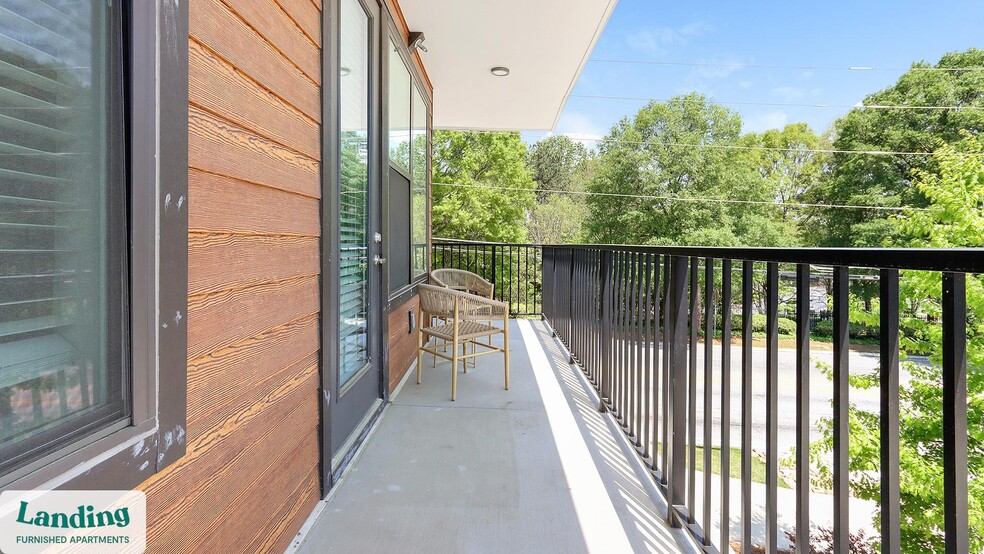 Building Photo - 2201 Glenwood Ave SE