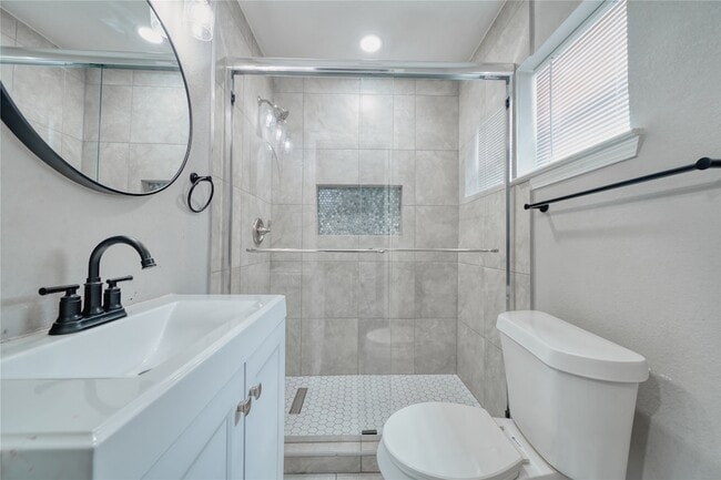 Building Photo - 365 Audrey Ln