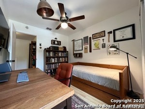 Building Photo - 15611 Knollhollow