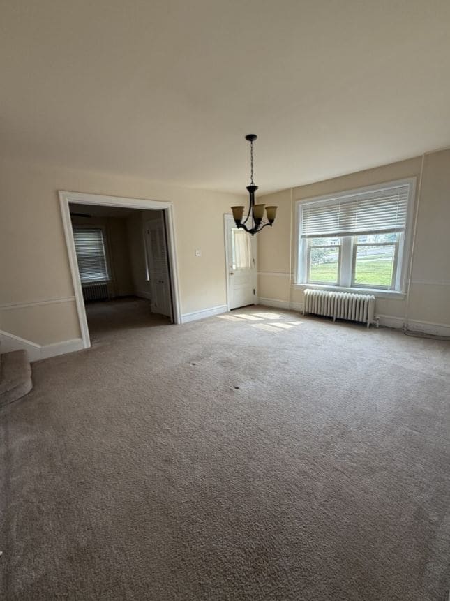 Building Photo - 405 Maple Ave