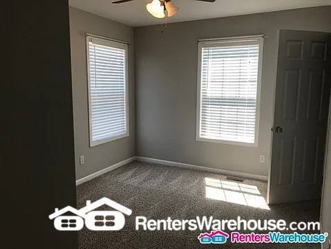 Building Photo - 4 Bed 3 Bath Home For Rent In Olathe!