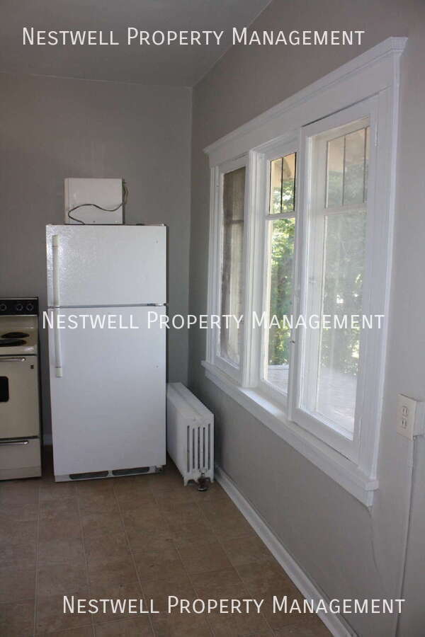 Building Photo - 1001 E S Temple St