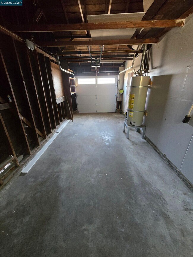 Building Photo - 4370 Harmon Rd