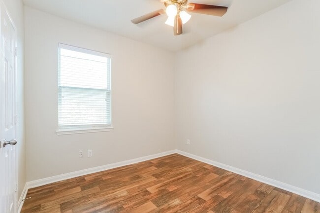 Building Photo - 2003 Lost Pine Ct