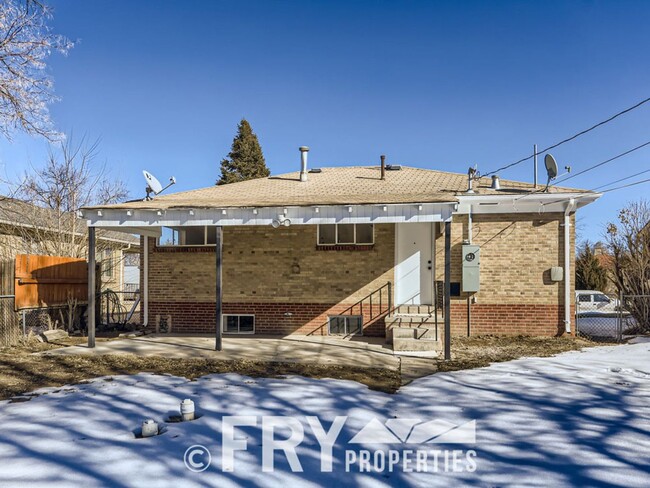 Building Photo - Great Remodel in Boston Heights